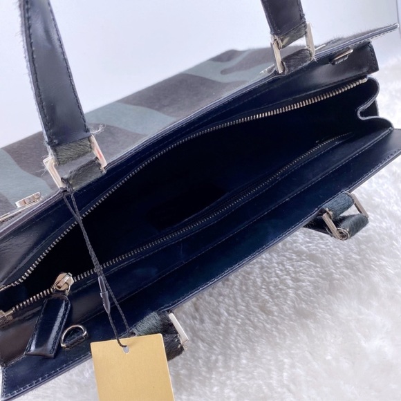 Authentic Salvador Ferragamo Bag - Picture 11 of 16